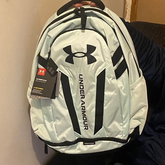 Under Armour Backpack - Picture 1 of 1